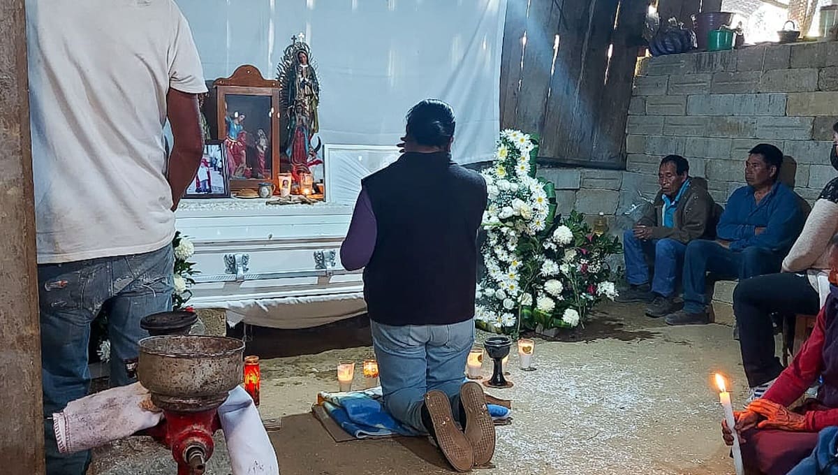 Despiden a María, la niña que fue hallada muerta y con signos de abuso sexual en Zoquitlán 2 Maria Isabel velorio zoquitlan 1
