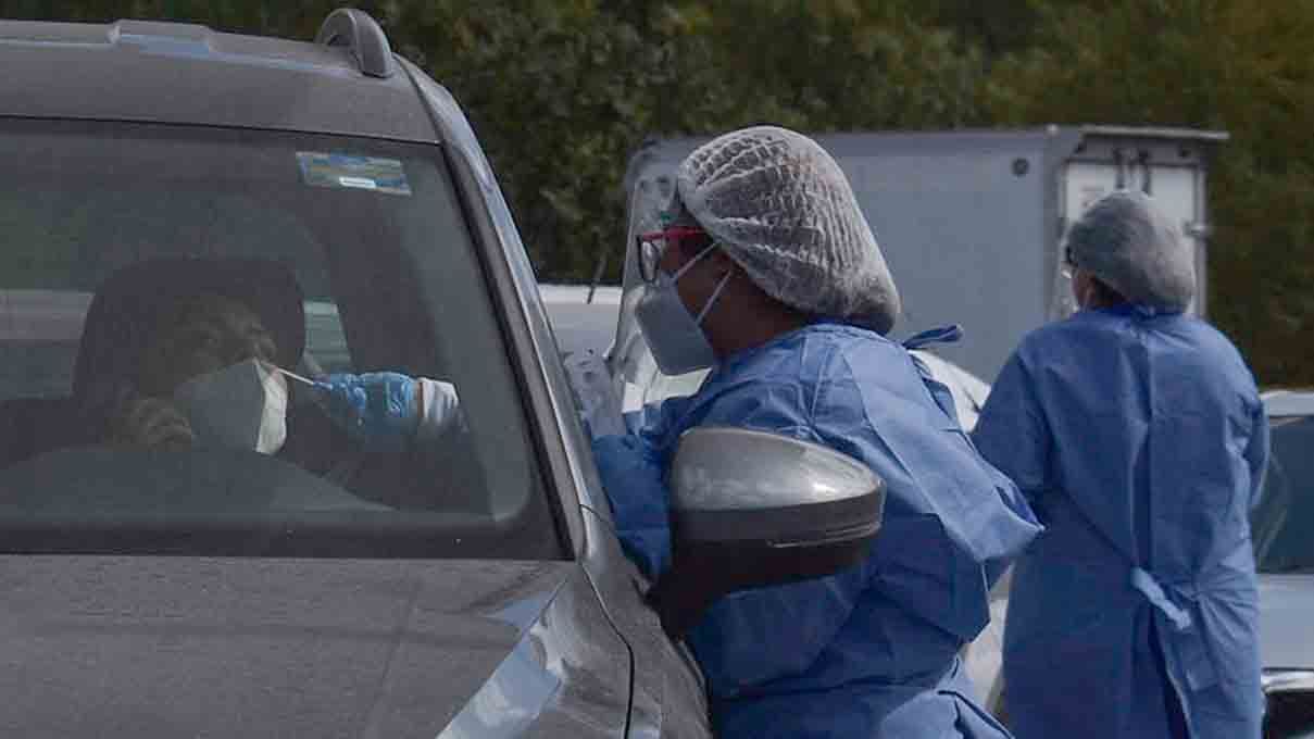 Cuarta ola de COVID crece muy rápido en Puebla, pero defunciones y hospitalizaciones serán menores 2 PRUEBAS COVID AUTO