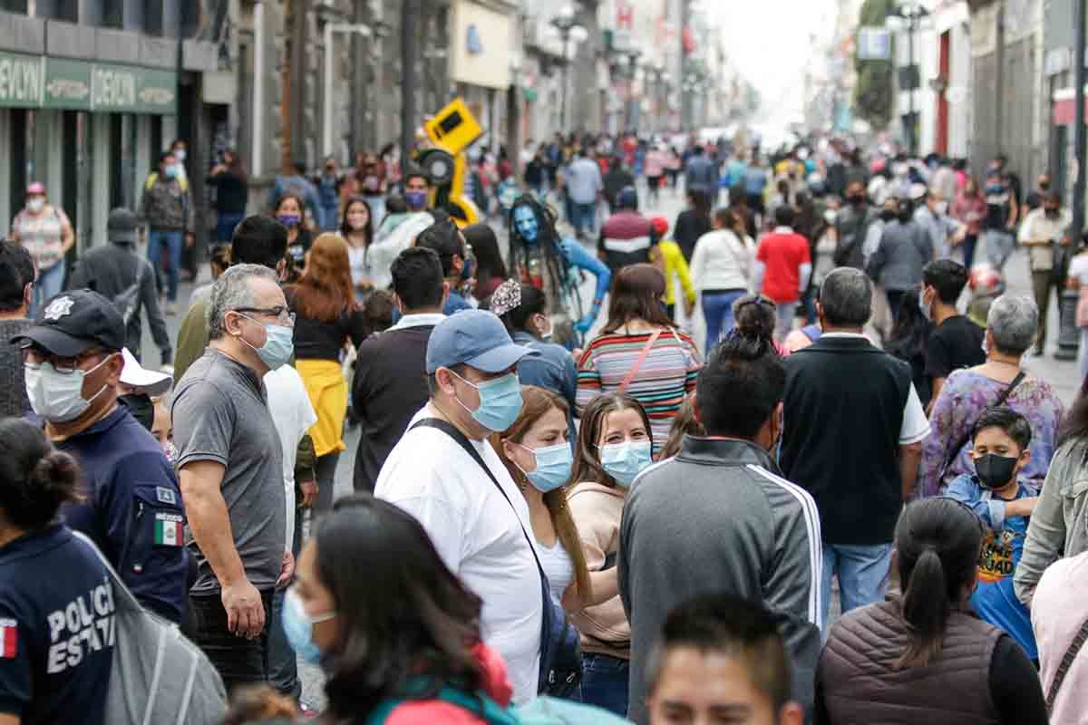 Por primera vez en toda la pandemia, Puebla supera mil contagios diarios de COVID 3 aglomeracion