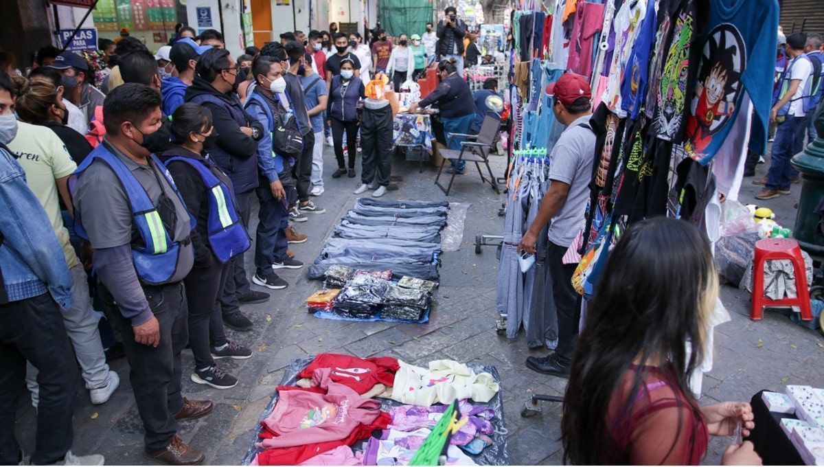 Ambulantes retan a Lalo Rivera: se instalan en la 5 de Mayo por Reyes Magos 6 Ambulantes retan a Lalo Rivera