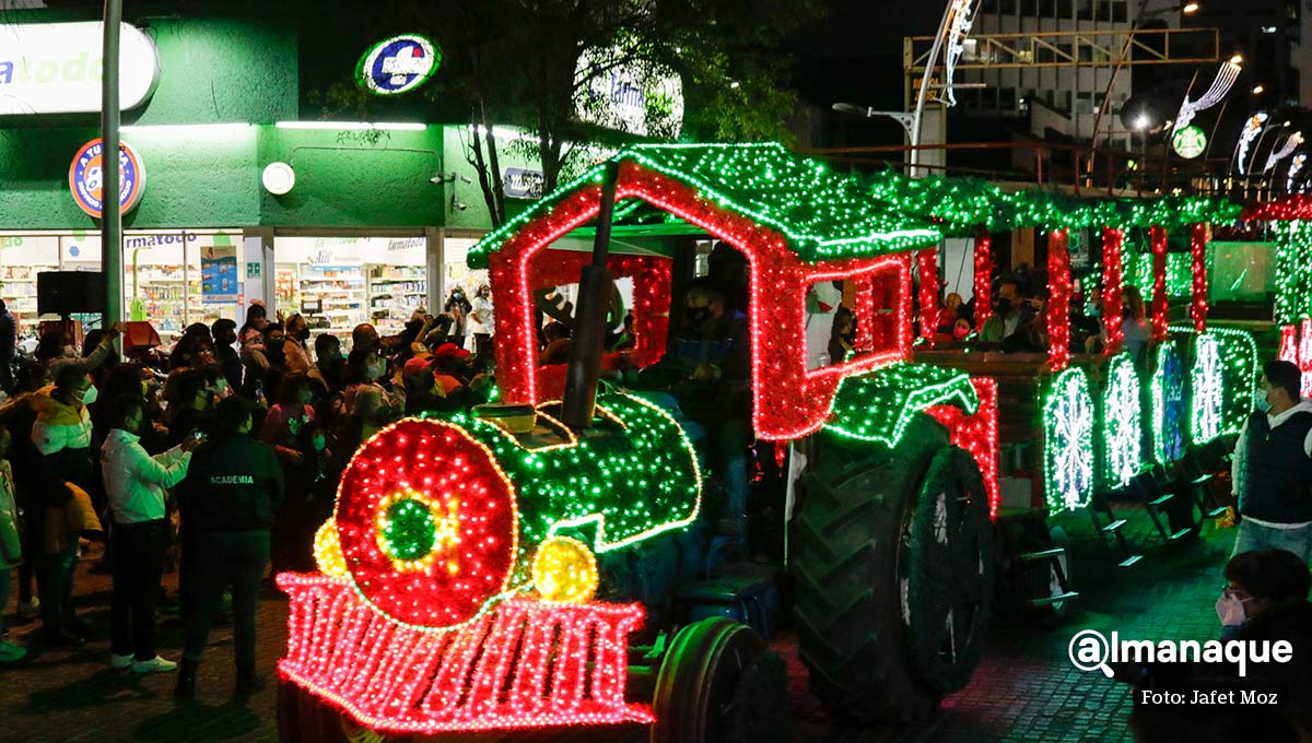 FOTOS: Con fuegos artificiales y Spiderman se llevó a cabo el desfile de los Reyes Magos en Puebla 6 desfile reyes magos puebla 2