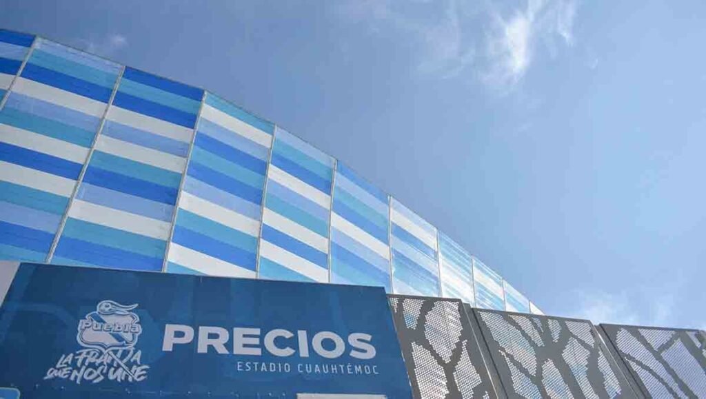 estadio cuahutemoc transporte