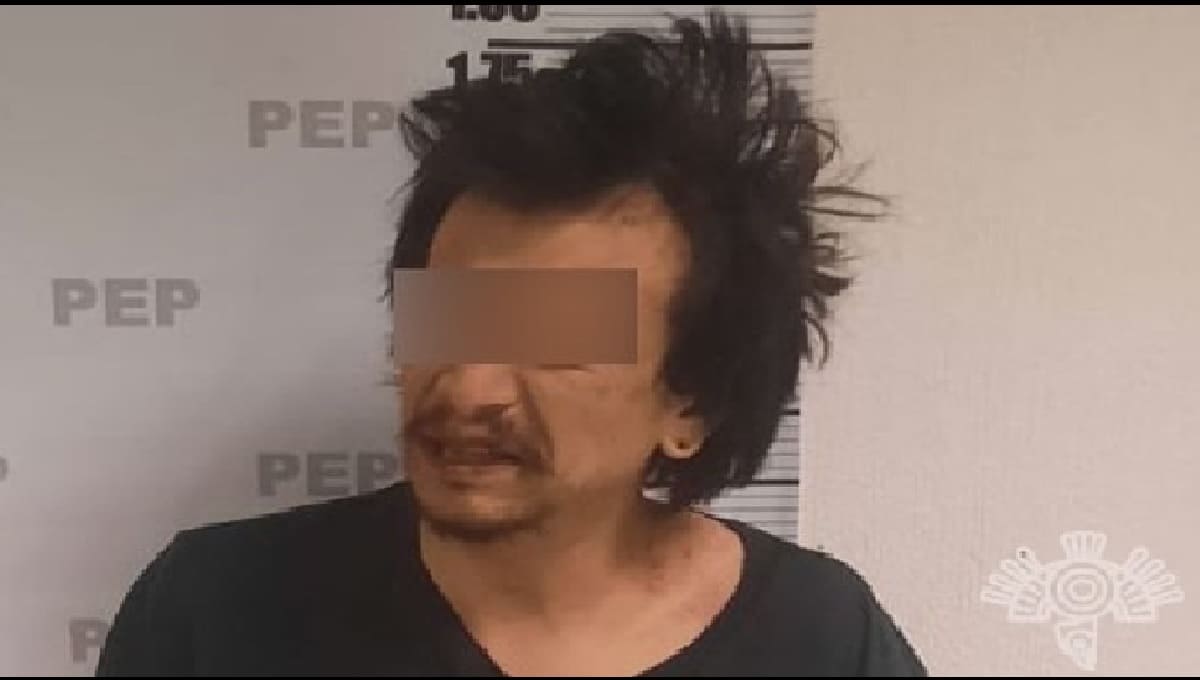 Policía estatal detiene a hombre por agredir a su madre en Puebla 1 hombre detenido agredir a su madre 1