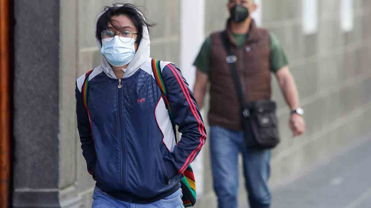 ¡Cuidado! Ahora son los jóvenes de 14 a 28 años los más contagiados de COVID en Puebla 2 jovenes covid puebla