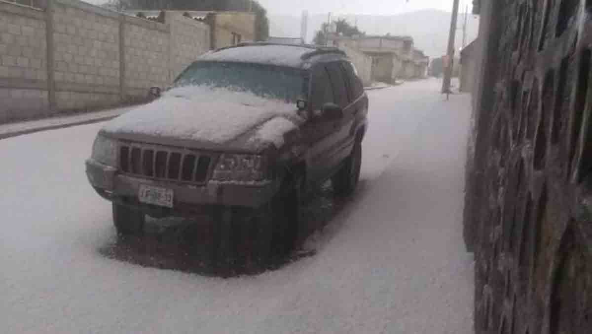 Caída de aguanieve en Tlalchichuca dejó al menos 30 casas dañadas 2 nevada tlalchichuca
