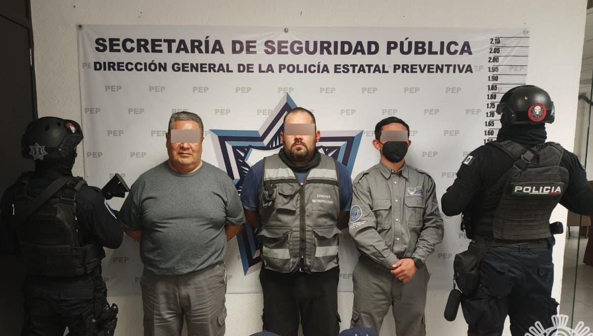 Por presunta usurpación de funciones, Policía Estatal detiene a tres hombres en Puebla 1 ssp detiene a tres usurpacion de funciones 1 1