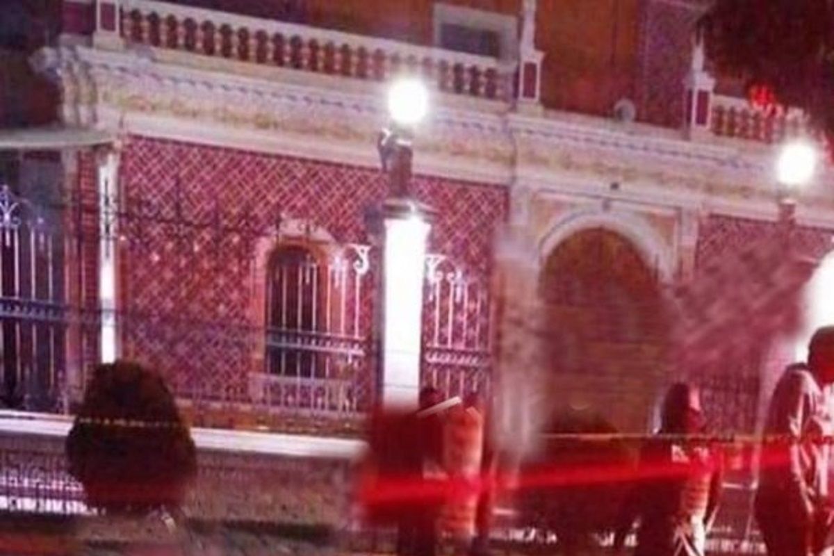 Tiran cadáver de joven que fue "levantado" frente a la iglesia de Acatzingo 2 Acatzingo