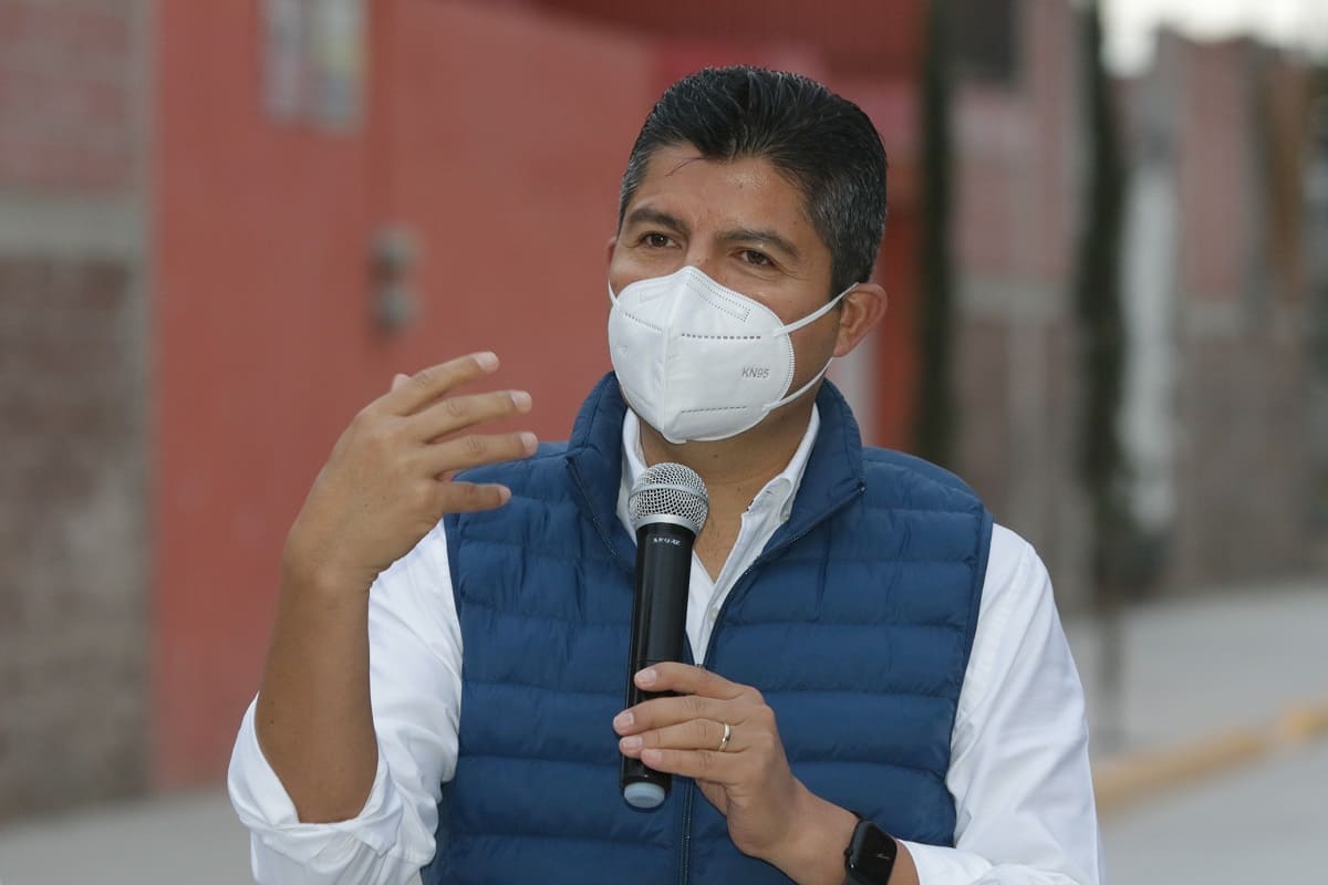 Comerciantes de la 6 Oriente a favor de peatonalización: Lalo Rivera 3 Lalo Peatonalizacion 1