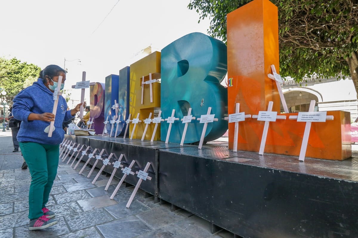 Feminicidio: Asesina a su esposa a balazos y se da a la fuga en Z. Mena 2 Puebla feminicidio 1