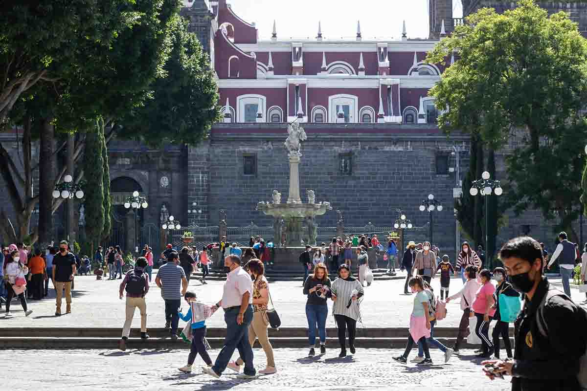 Salud reporta 383 nuevos casos COVID en Puebla 3 aglomeraciones puebla
