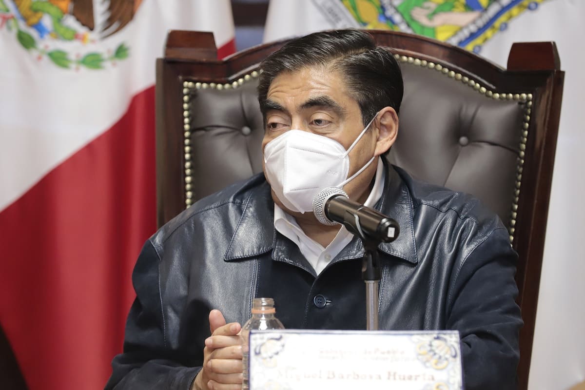 Instruye gobernador agilizar construcción de casas para familias afectadas por explosión de Xochimehuacan 1 barbosa reconstruccion xochimehuacan 1