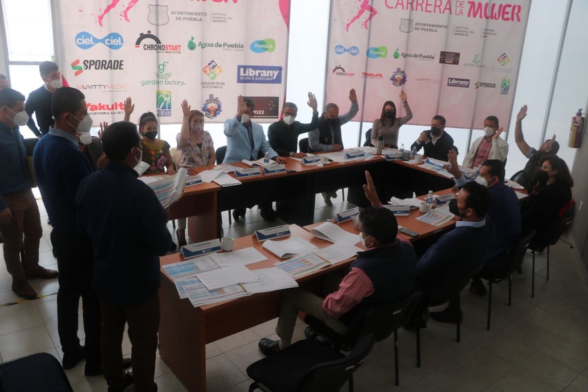 53 poblanas y poblanos reciben una beca de Excelencia Deportiva 1 becas deportivas 1