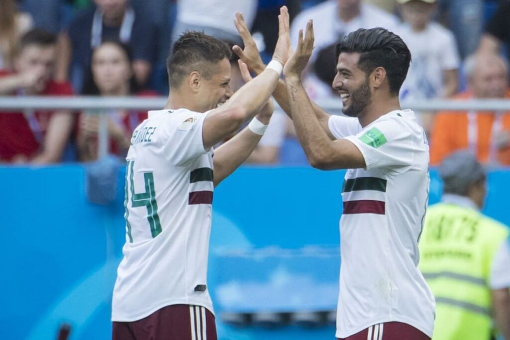 chicharito y carlos vela 1