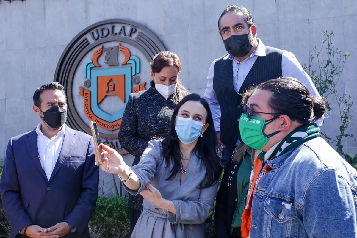 Diputados locales del PAN van a tomarse selfies a la UDLAP