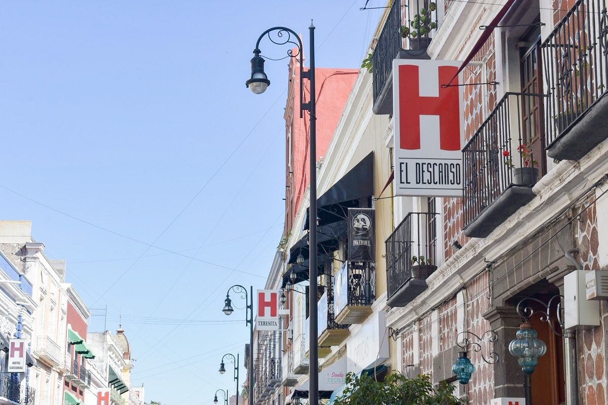 Hoteleros a favor de regresar a sexoservidoras a trabajar en casonas de Puebla 2 hoteles