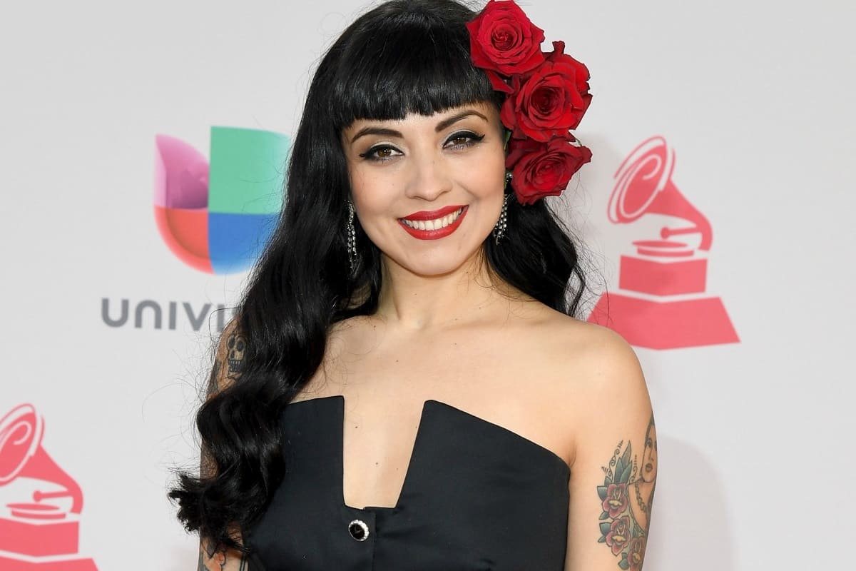 "Ya soy mamá": Mon Laferte presume el nacimiento de su primer hijo 2 mon laferte 1
