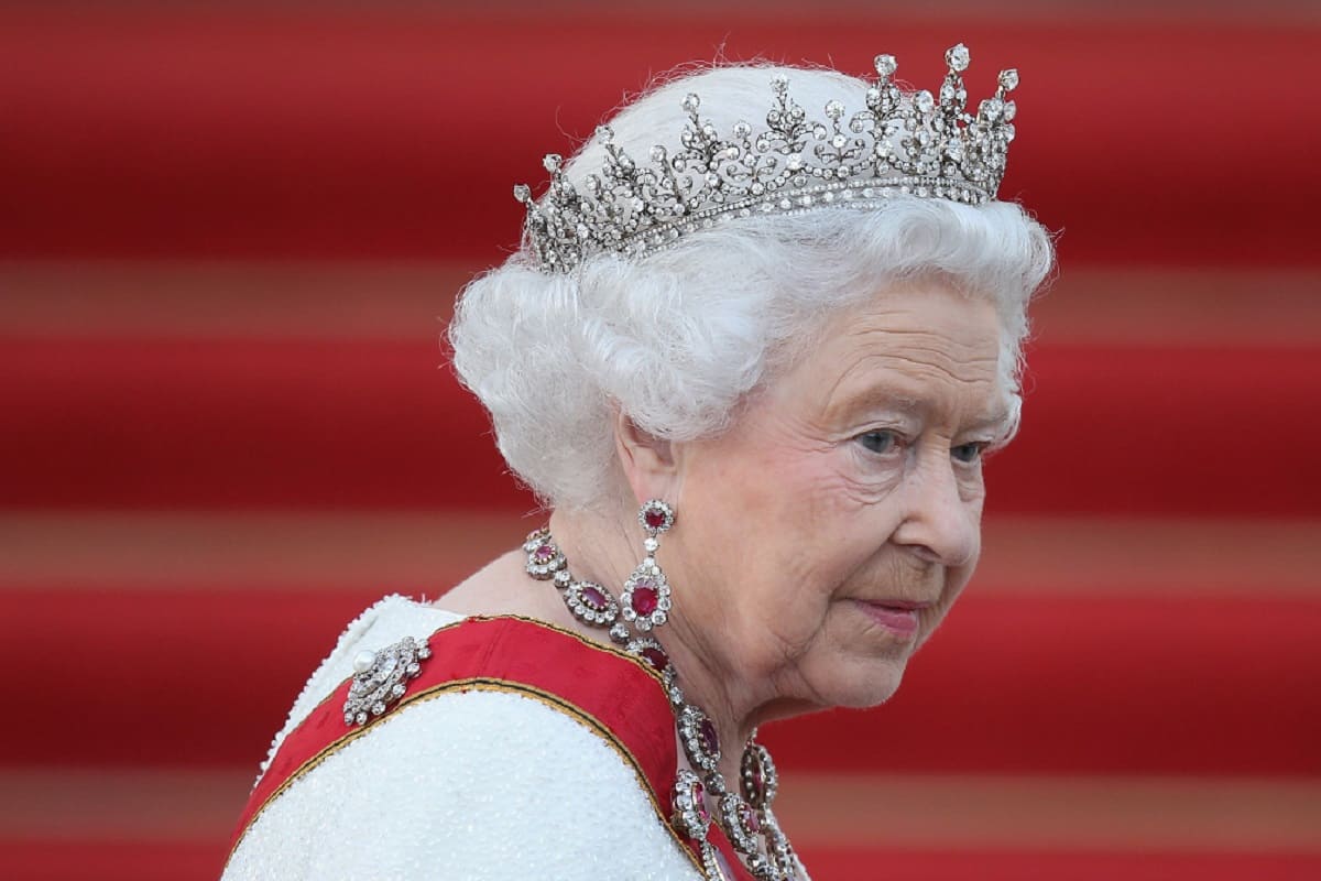 La reina Isabel II da positivo a COVID-19 con síntomas leves 2 reina isabel ii 1
