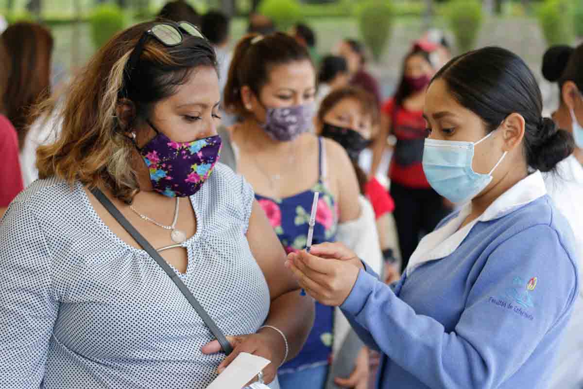 El 97.9% de los poblanos mayores de 18 años han recibido una dosis de la vacuna anticovid 2 vacunacion covid puebla