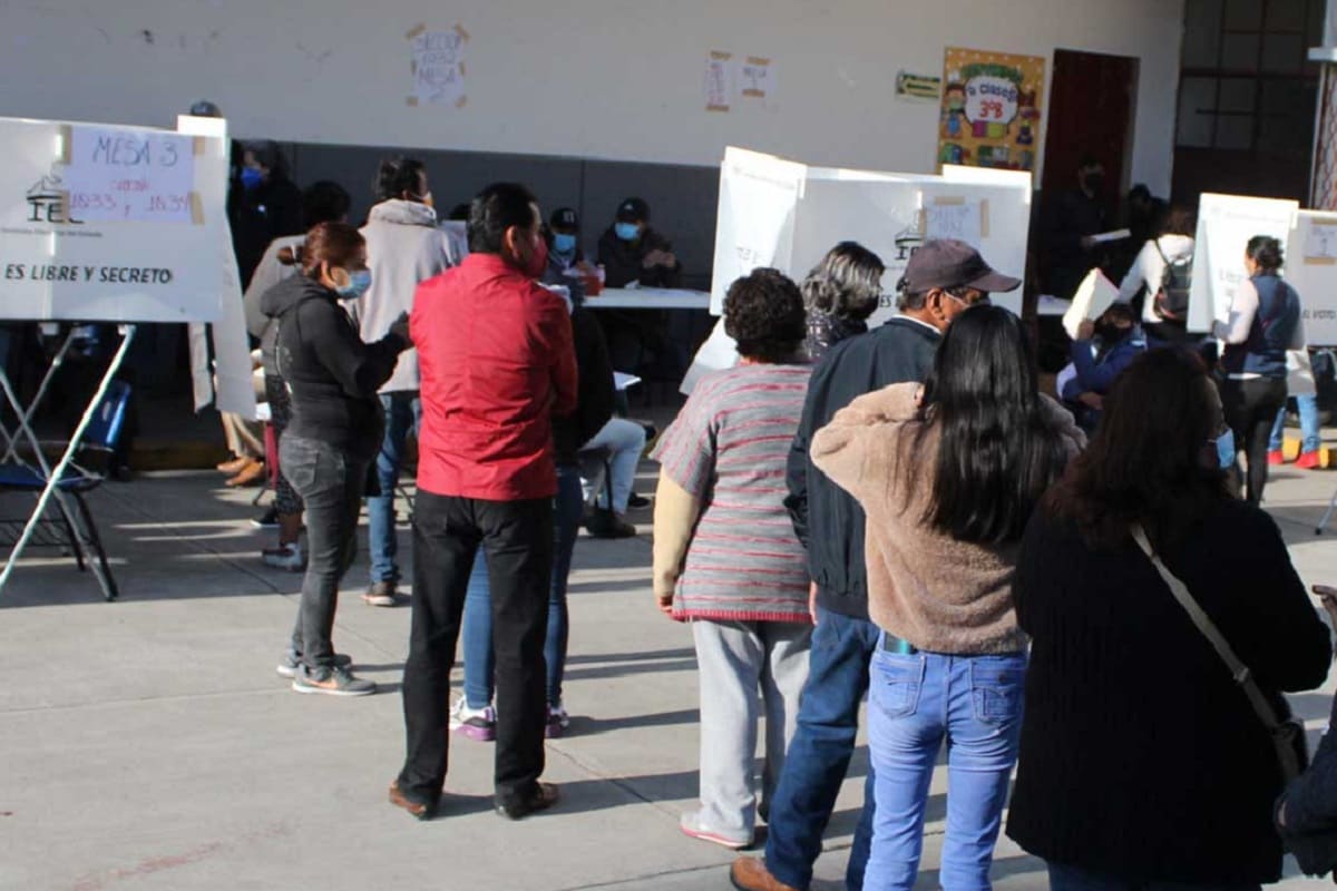 Sin incidentes en los comicios de la Ignacio Romero Vargas y San Felipe Hueyotlipan 4 voto romero vargas 1
