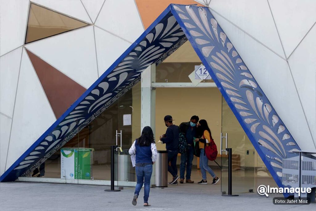 Centro Expositor Vacunacion Puebla marzo 1