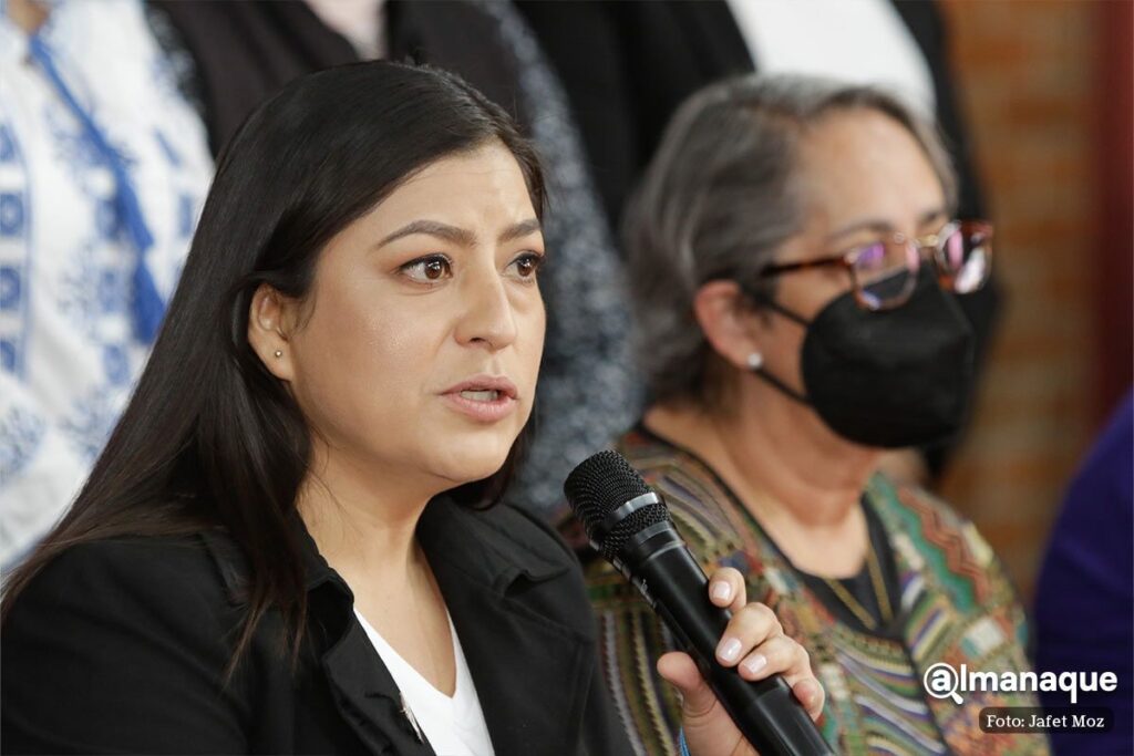 Claudia Rivera Casa del movimiento 5