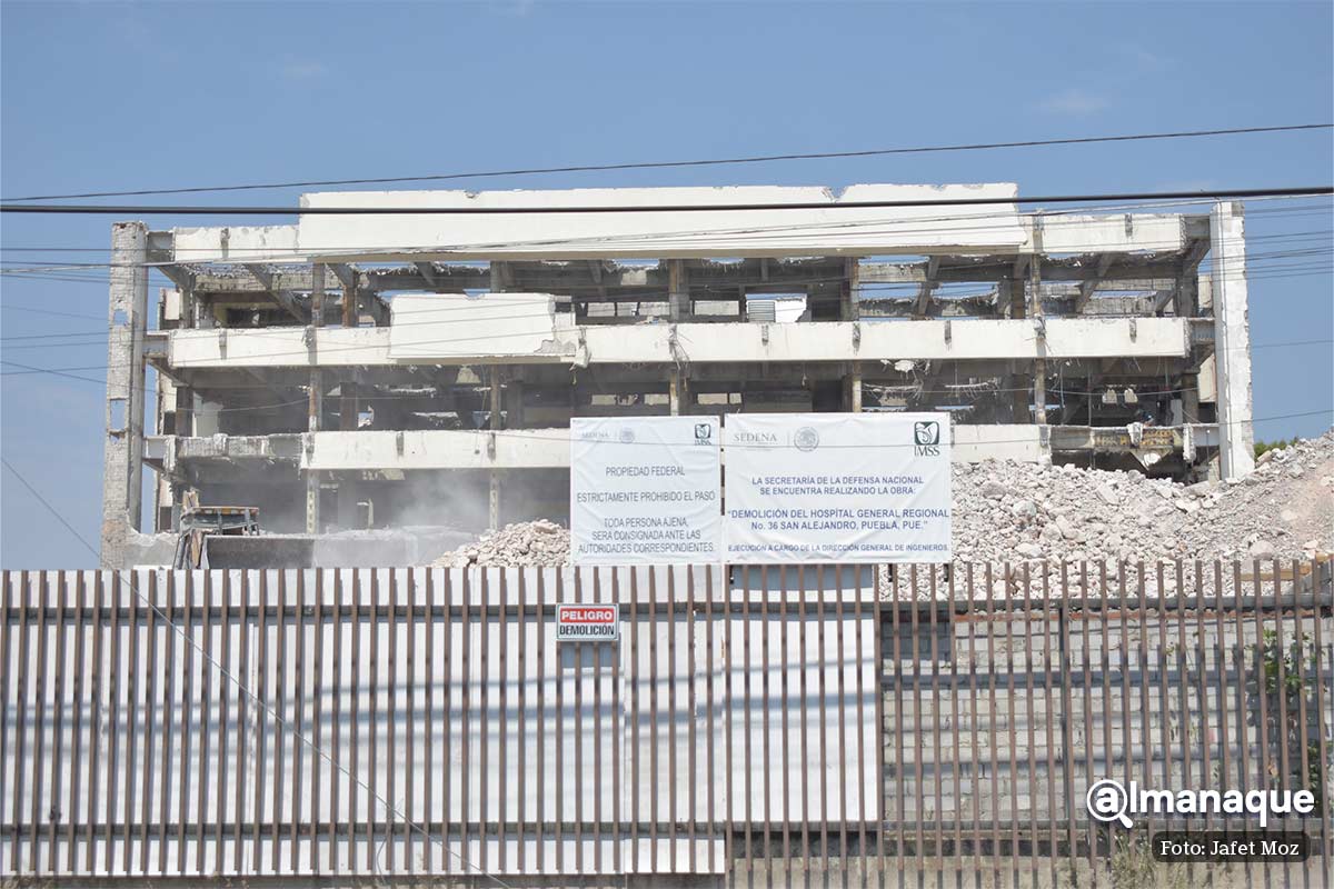 FOTOS: Con el área de urgencias en escombros, así va la demolición de San Alejandro 5 Hospital San Alejandro Puebla 4