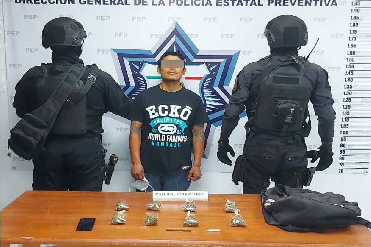 En Atlixco, Policía Estatal detiene a Jesús R. en posesión de aparente marihuana 1 Jesus R mariguana atlixco 1