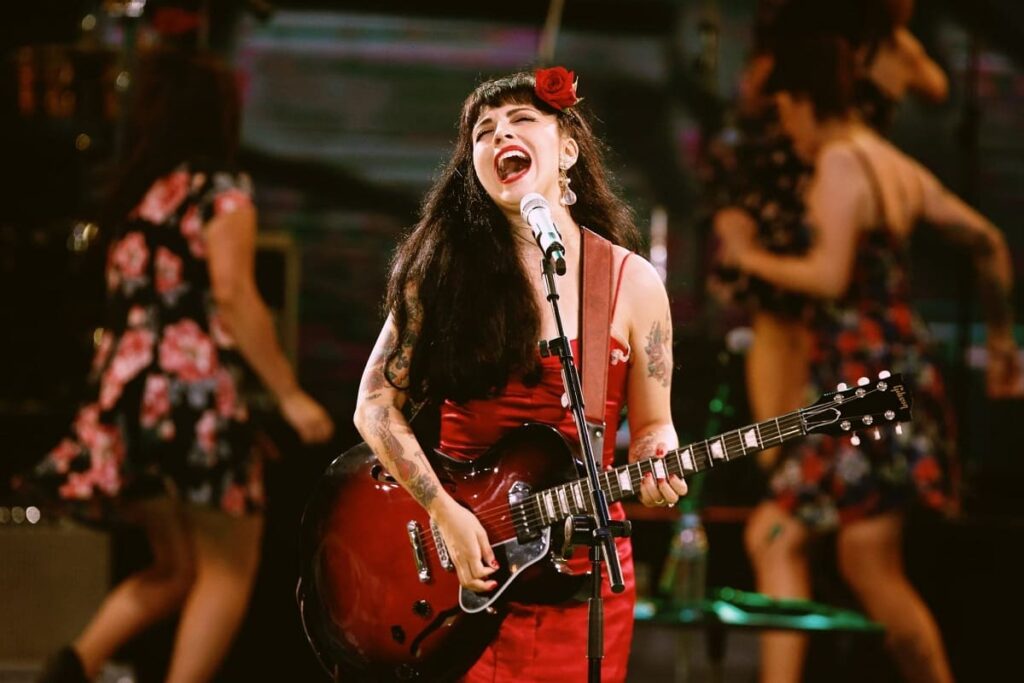 Mon Laferte 1