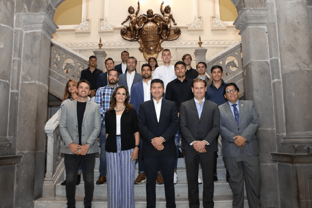 Larcamon y el Club Puebla visitan el Palacio Municipal 5 PUEBLA AYUNTAMIENTO 1