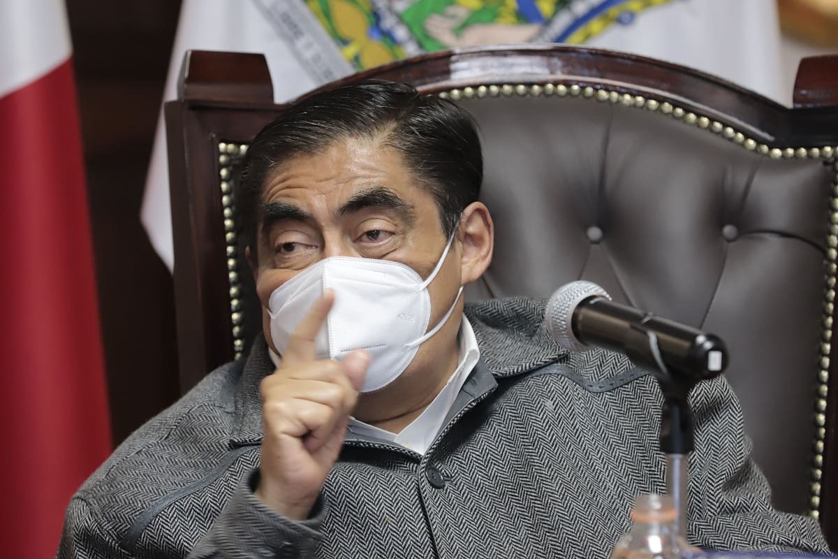 Exhorta Barbosa a ambulantes que eviten la violencia para regresar al centro 2 barbosa ambulantes violencia 1