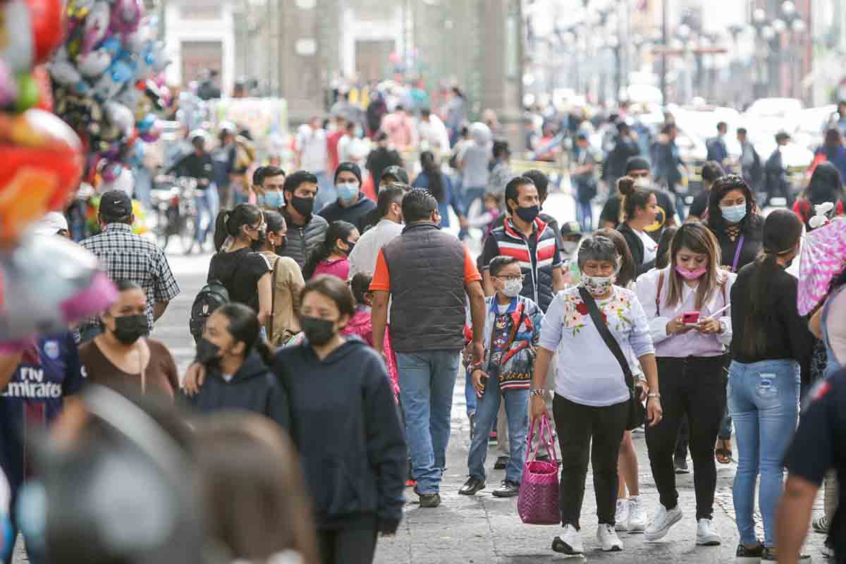 Puebla supera 156 mil contagios COVID en dos años de pandemia 3 gente puebla centro