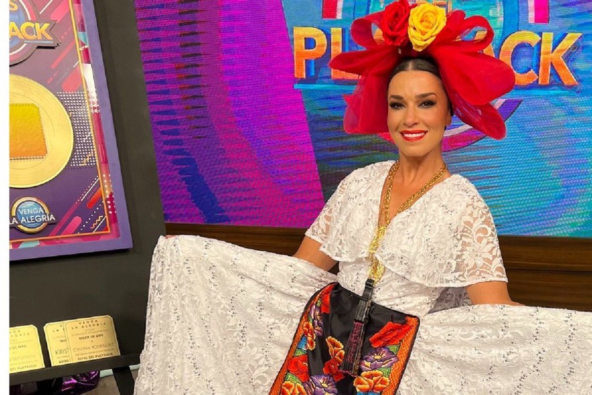 laura g traje 622baf08a1f0e