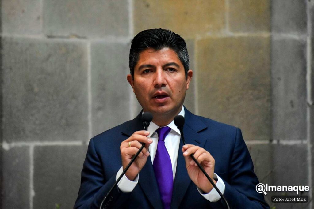 lilia cedillo Eduardo Rivera 8m 2