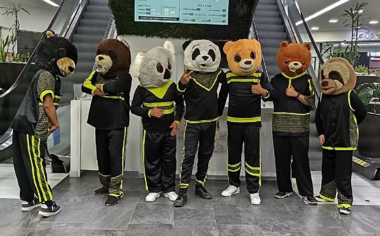 VIDEOS: Los Cumbiosos, un grupo de Xalapa que revienta las redes sociales 2 los cumbiosos
