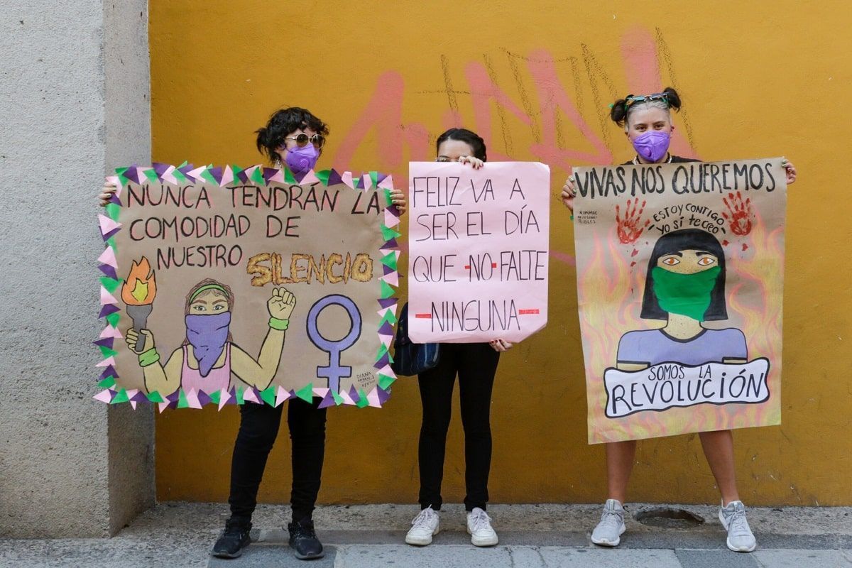 Carteles de manifestaciones feministas en Puebla
