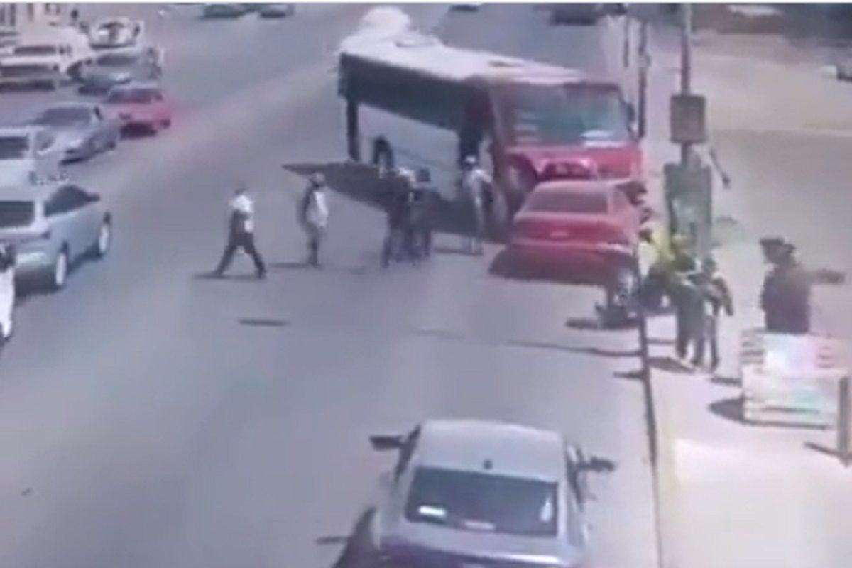 VIDEO: El momento en el que se da la fuga el chofer responsable del fatal choque en Amozoc 2 popocatepetl 1