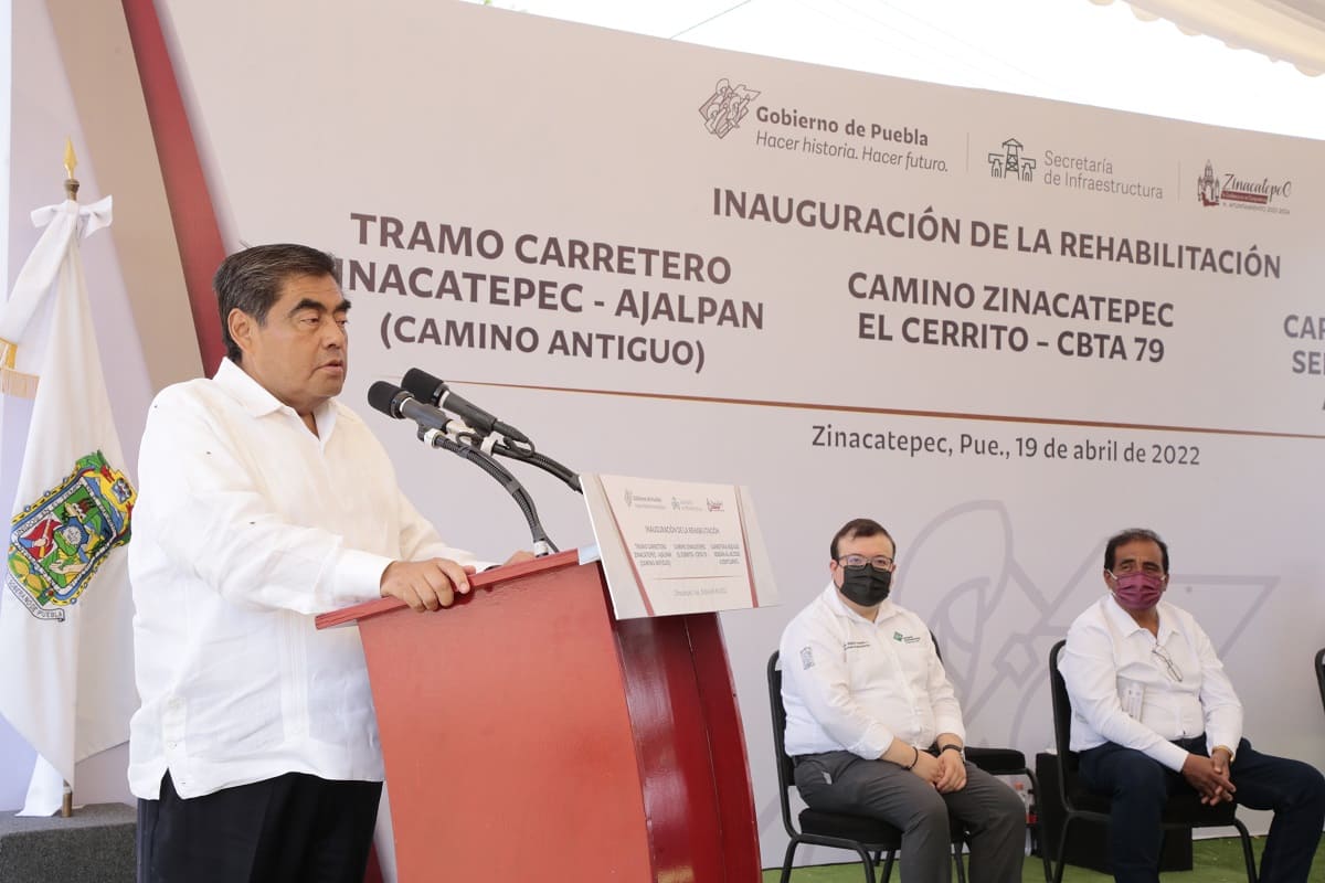 Mi gobierno mantiene convicción de cercanía con la gente; no hay abusos ni atropellos: Barbosa 2 Barbosa 1