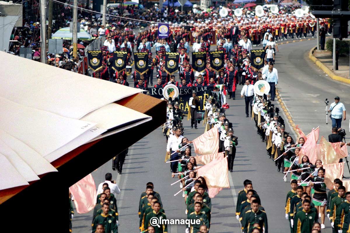 Desfile del 5 de Mayo contará con 16 carros alegóricos y participarán 57 escuelas 2 Desfile del 5 de Mayo contara con 16 carros alegoricos