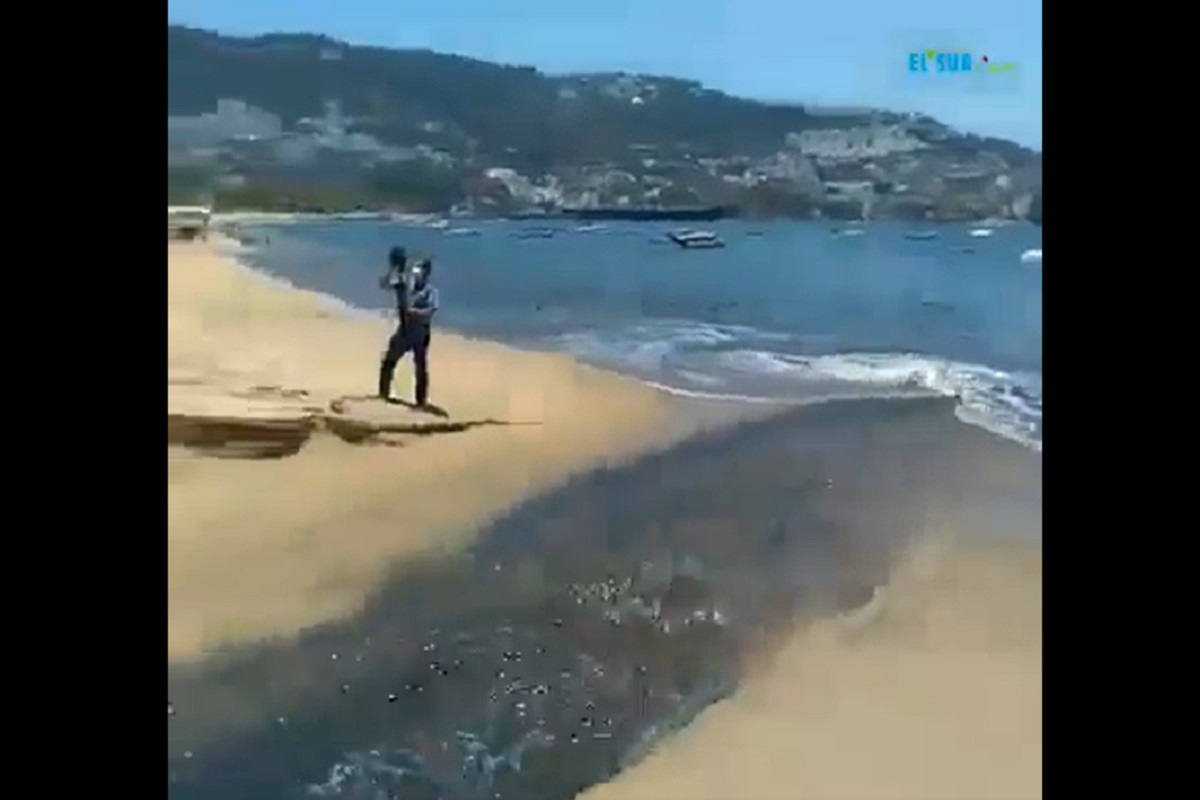 VIDEO: Así descargan aguas negras en playas de Acapulco 2 Imagen de iOS 224 1