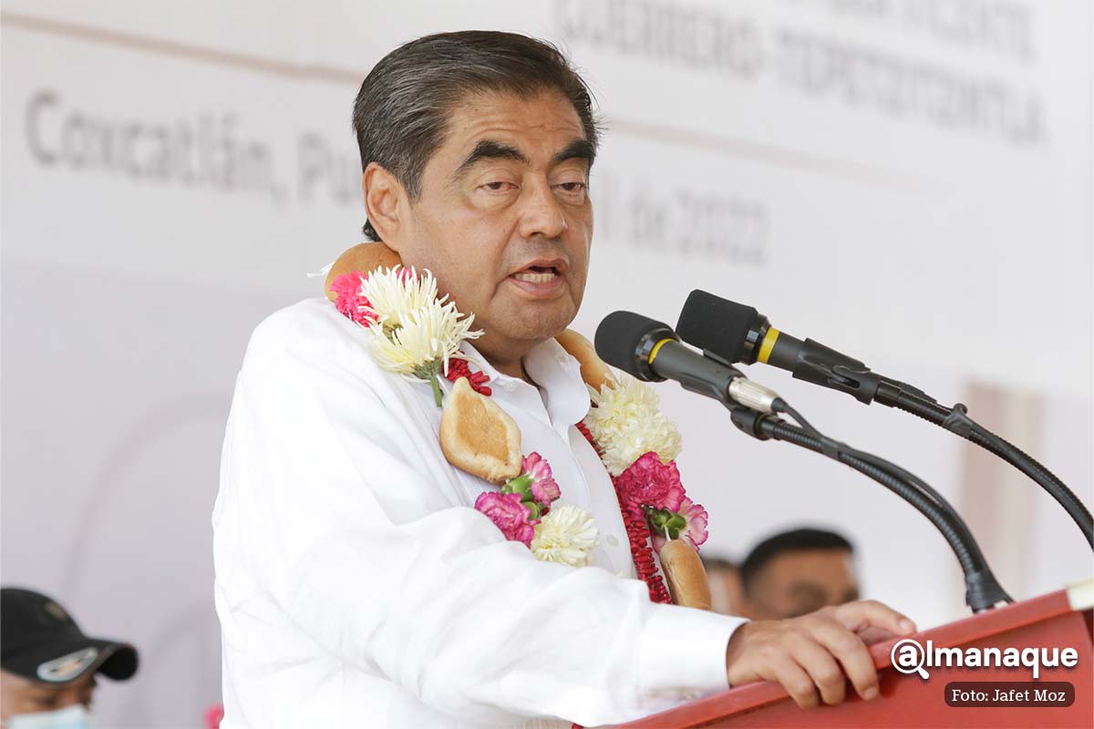 Promete Barbosa entregar patrullas a todos los municipios de Puebla antes que concluya el año 4 Miguel Barbosa en Coxcatlan Puebla 7