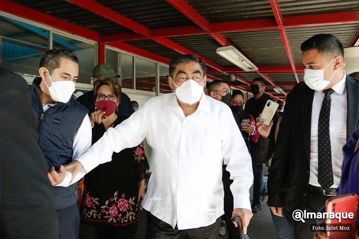Barbosa y gobernadores se reunirán con AMLO por vacunas anticovid 5 Miguel Barbosa voto revocacion de mandato 5