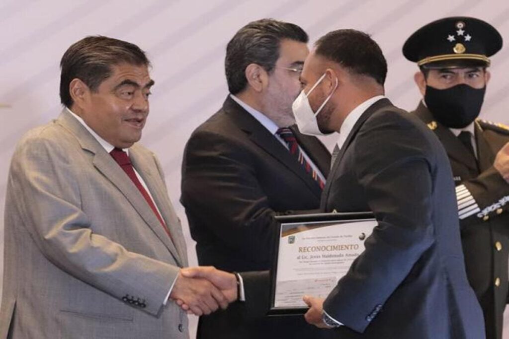 ad6bc1661008883d98ad925321e4aa69 L 1