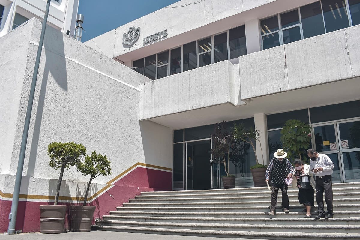 COVID a la baja: Solo hay 36 internados y cuatro intubados en Puebla 3 baja de covid en puebla hospital issste 1