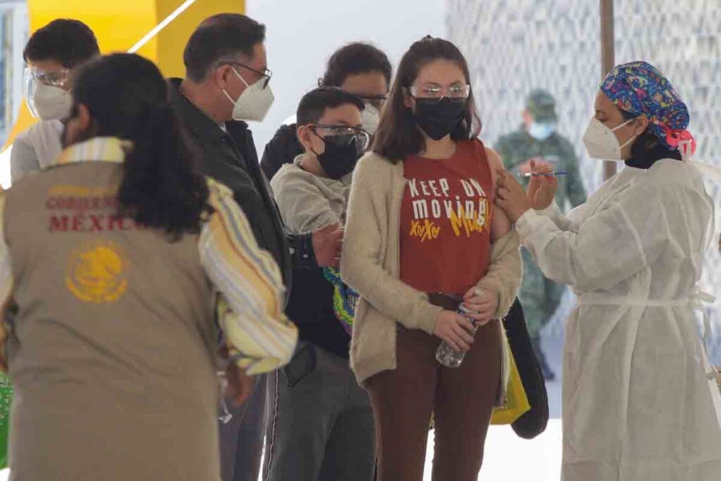 menores de edad vacunacion