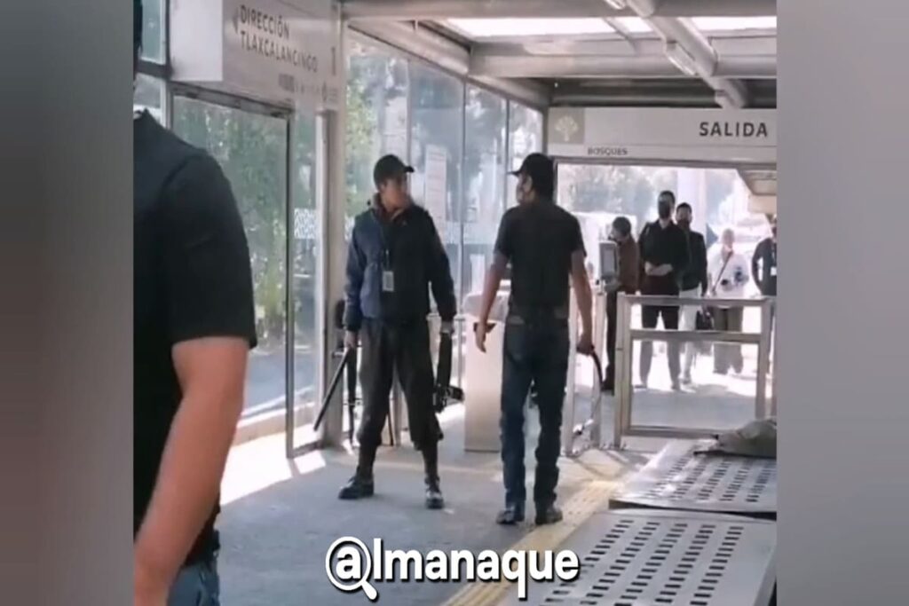 Usuario de RUTA reta a cinturonazos a guardia de seguridad en paradero
