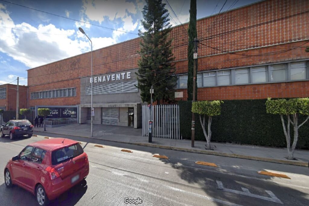 Alumnos del colegio La Salle de Puebla llevan dos días varados en Londres por fraude de agencia de viajes 5 Agresion colegio benavente puebla 1