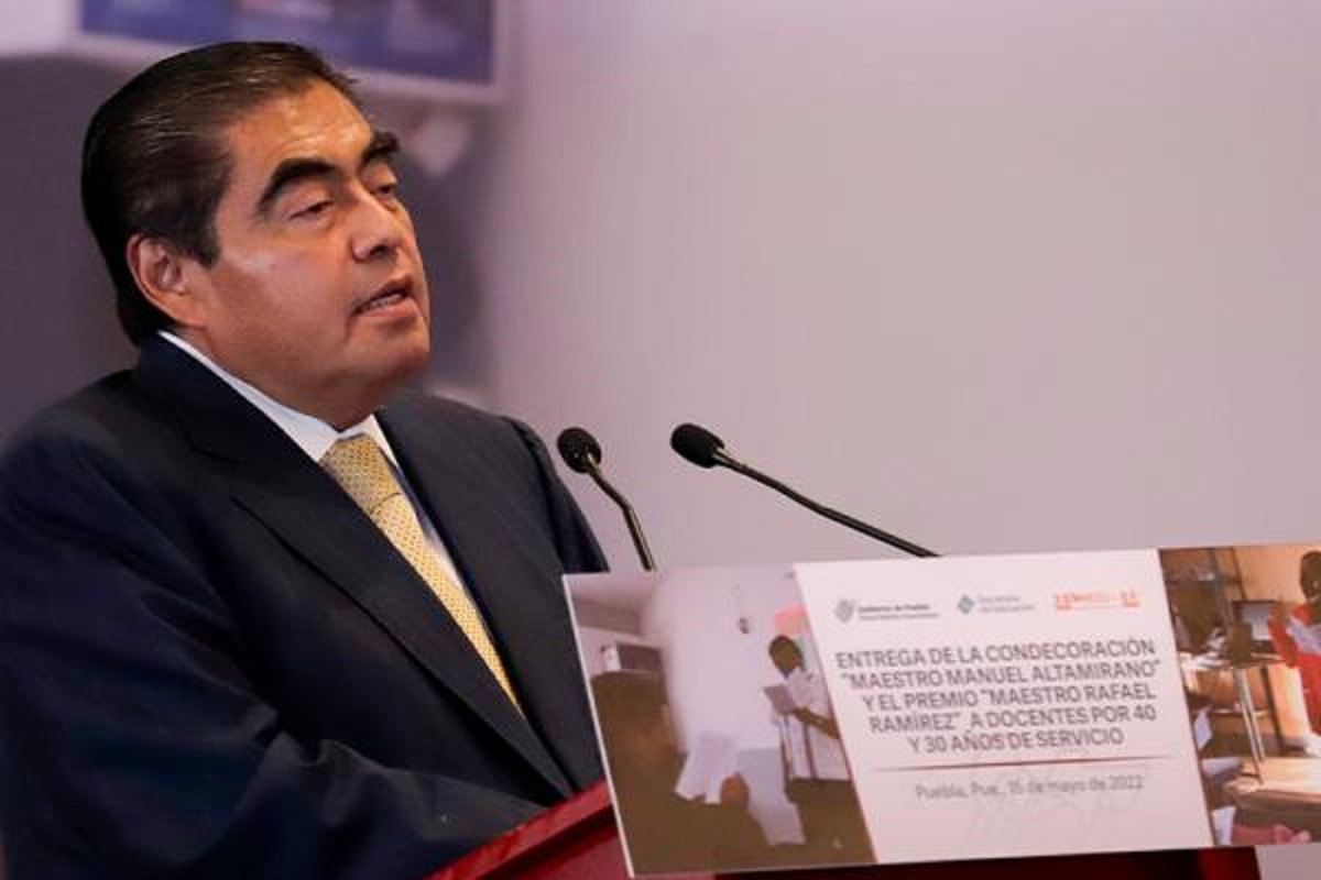 Gobierno no convertirá en centros de operación política a las escuelas, sentencia MBH 2 Barbosa 3