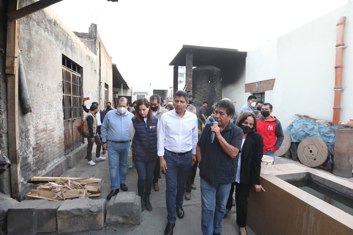 Eduardo Rivera entregó rehabilitación del centro alfarero en el Barrio de la Luz 3 Imagen de iOS 240