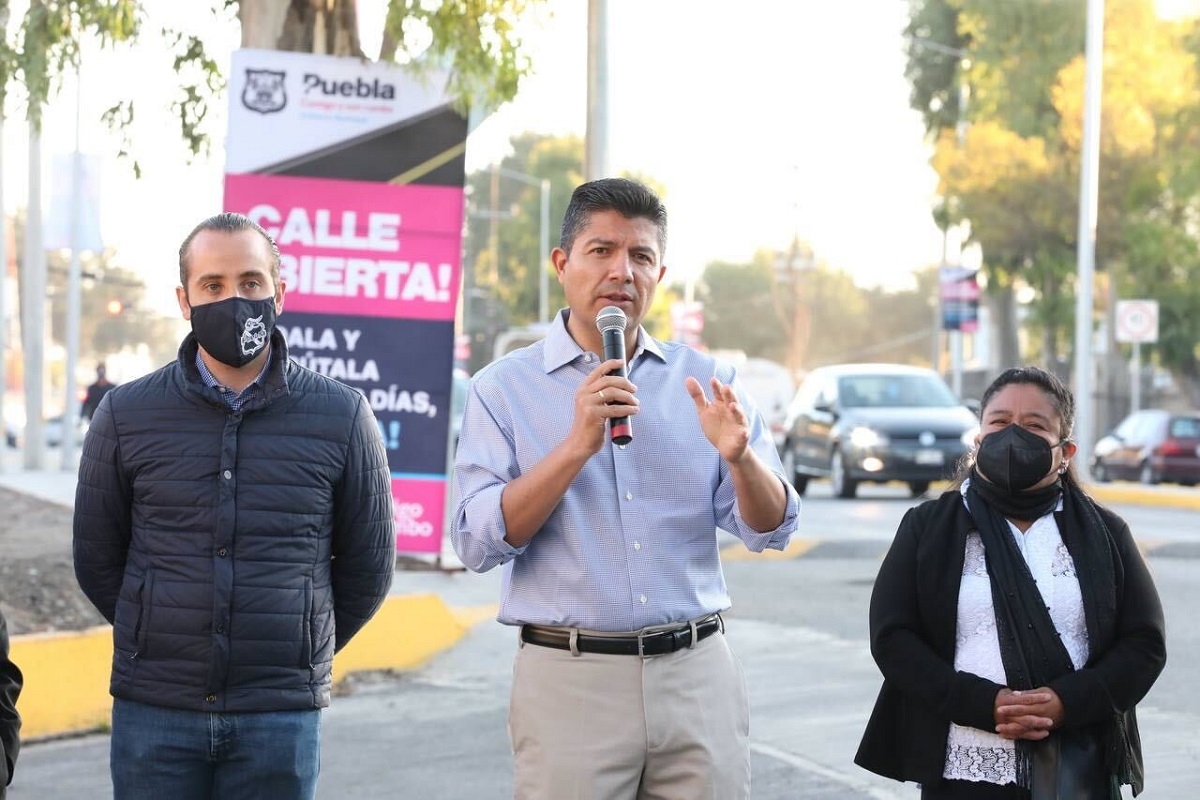 Eduardo Rivera entrega rehabilitación de carretera a Manzanilla 3 Imagen de iOS 285