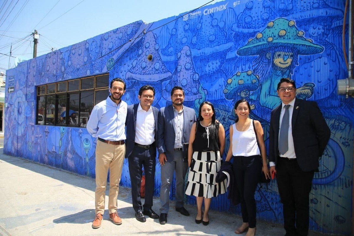 Con proyecto “Anda Puebla”, ayuntamiento gana espacio peatonal en las calles de San Manuel 2 Imagen de iOS 302